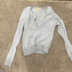 Long sleeve shirt that doesn’t fit me anymore